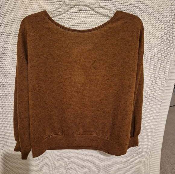 Burnt Sierra Keyhole Back Longsleeve - Picture 1 of 2